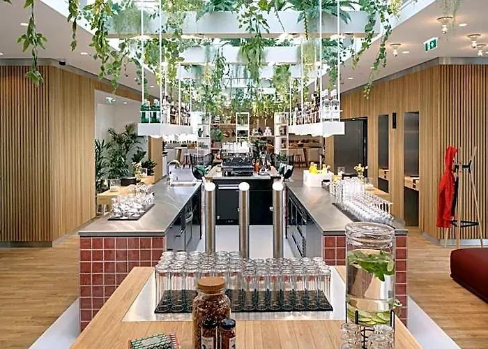 Apartahotel Zoku 4*