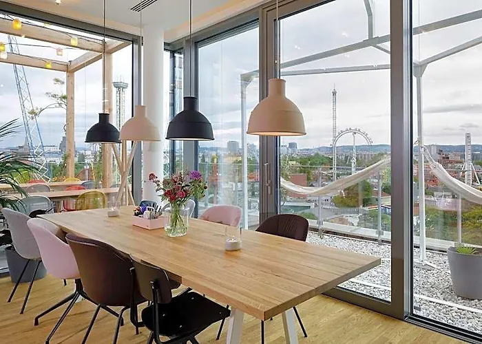 Zoku Aparthotel 4*