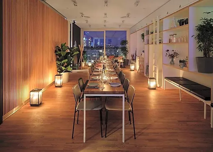 Apartahotel Zoku 4*